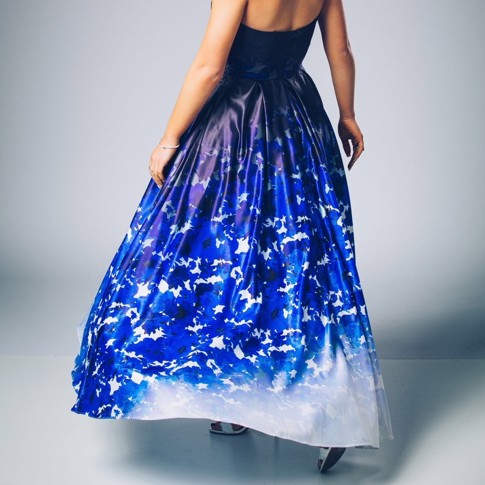 WINTER FORMAL DRESS - Picture 2 of 4